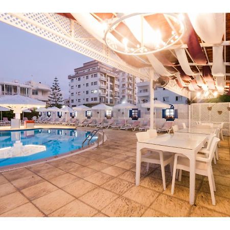 Sammy'S Hotel 凯里尼亚 外观 照片